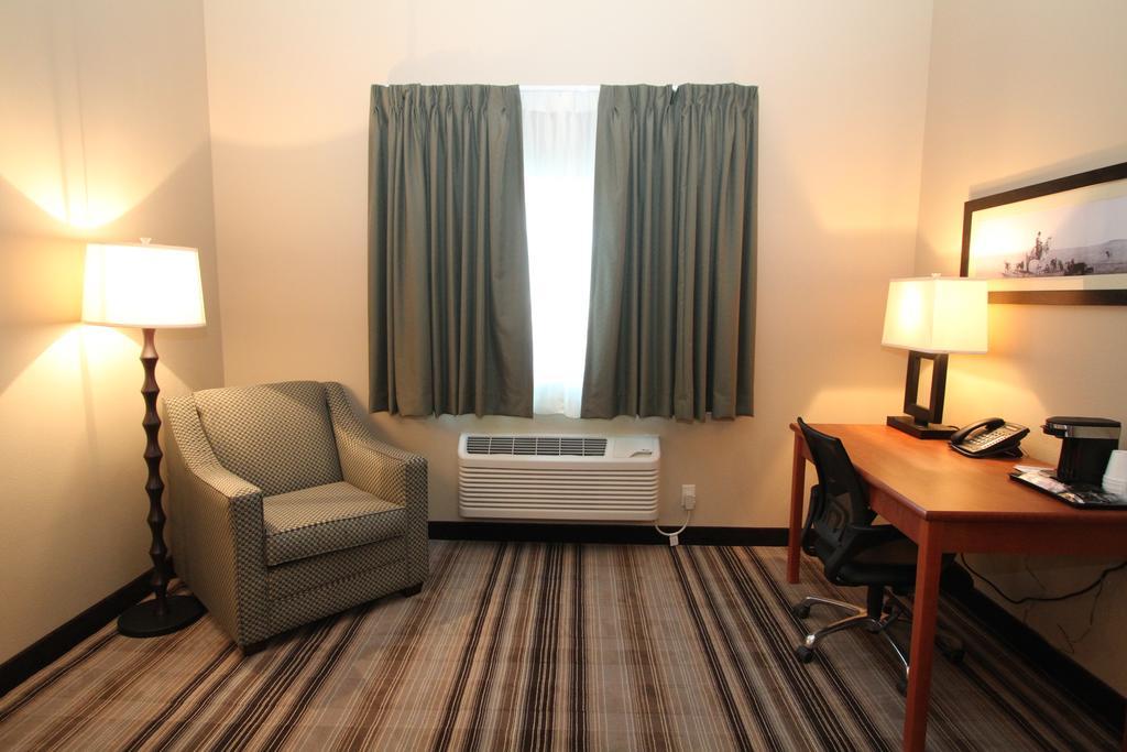 & Convention Center 3*
