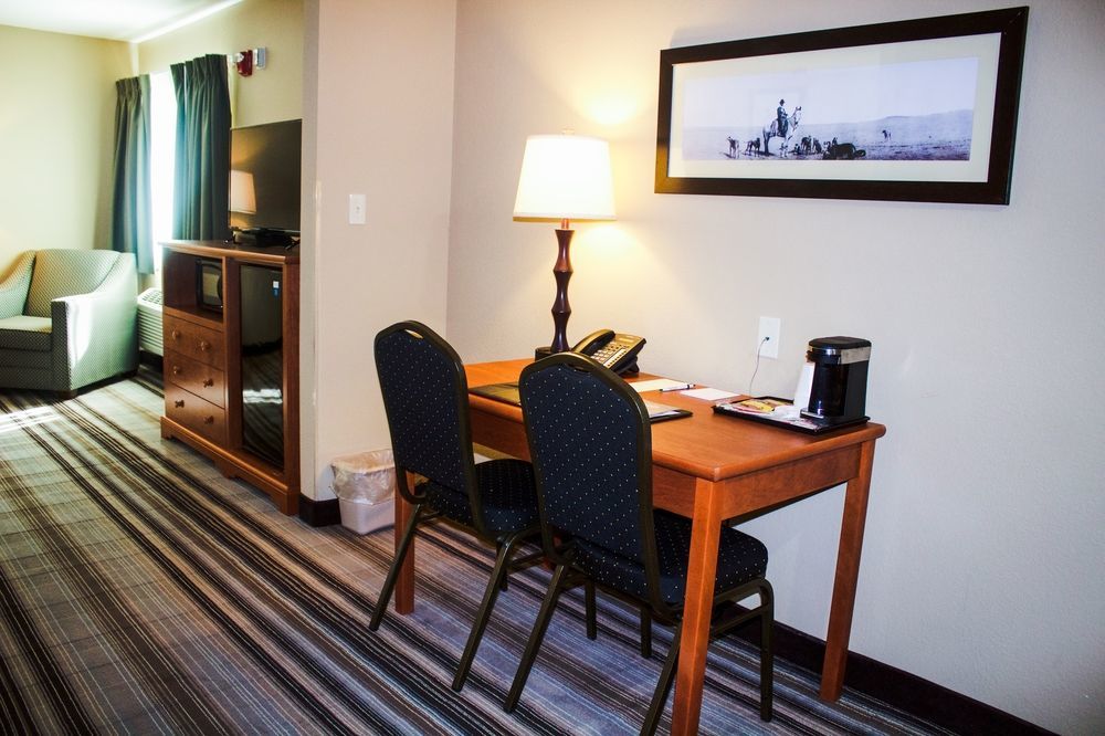 & Convention Center Hotel